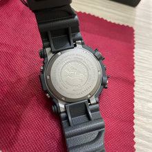 Load image into Gallery viewer, Casio G SHOCK 1995 THE FIRST TITANIUM FROGMAN ISO200m DW-8200-1A