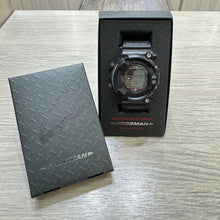 Load image into Gallery viewer, Casio G SHOCK 1997 x "Men in Black" Frogman Series ISO 200m DW-8200Z-1T