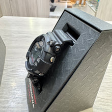 Load image into Gallery viewer, Casio G SHOCK 1997 x "Men in Black" Frogman Series ISO 200m DW-8200Z-1T