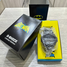 Load image into Gallery viewer, Casio G SHOCK 2007 x "DC Comics" "Batman Dark Knight" Japan Exclusive Model DW-6900BBAT