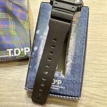 Load image into Gallery viewer, Casio G shock 2004 x T.D*P "Tokyo Design Project" Special Edition DW-5600BR-5JR