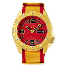 Load image into Gallery viewer, Seiko 2020 x "STREET FIGHTER" "ZANGIEF' Seiko 5 Sport Limited Edition SRPF24K1