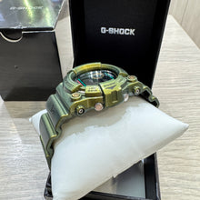 Load image into Gallery viewer, Casio G SHOCK 2002 &quot;GOLD DEFENDER&quot; Super Rare Frogman GW-200GM