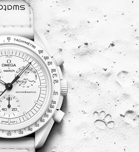 Omega x swatch x Snoopy MISSION to MOONPHASE Secret Moonswatch white S033W700