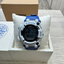 Load image into Gallery viewer, Casio G SHOCK 2016  x &quot;ICERC&quot; Love the Sea and the Earth dolphin Frogman Japan Exclusive GWF-D1000K-7JR