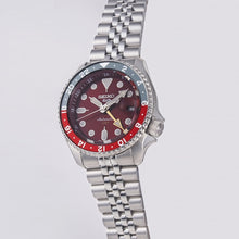 Load image into Gallery viewer, Seiko 5 Sport 2024 &quot;Asia Exclusive Model Passionate Red&quot; Caliber 4R34 Automatic Watch SSK031K1