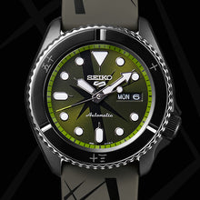 Load image into Gallery viewer, Seiko 5 Sports 2021 x &quot;ONE PIECE&quot; &quot;Roronoa Zoro&quot; Limited Edition Caliber 4R36 SRPH67K1