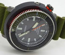 Load image into Gallery viewer, Seiko 2020 PROSPEX &quot;STREET SERIES&quot; (Green) Solar Power SNE547P1
