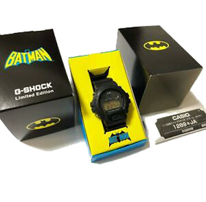 Casio G SHOCK x "BATMAN" Dark Knight DW-6900FS